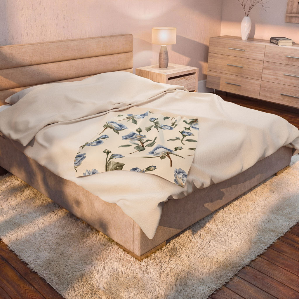 Blue Rose Velveteen Plush Blanket – Soft Floral Throw for Bedroom & Living Room