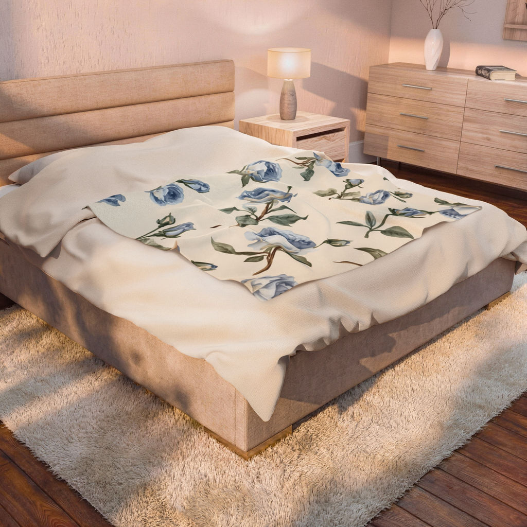 Blue Rose Velveteen Plush Blanket – Soft Floral Throw for Bedroom & Living Room
